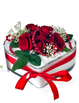 Ankara Sincan çiçek satışı site ürünümüz  Mika kalp içinde güller Ankara çiçek gönder firması şahane ürünümüz 