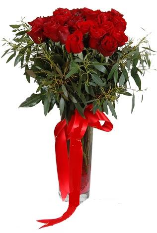 Ostim ve Ankara için görsel bir tanzim 11 adet kırmızı gül çiçeği Ankara çiçek gönder firması şahane ürünümüz 