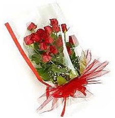 Ankara Sincan çiçekçilik görsel çiçek modeli firmamızdan sade ve etkileyici gül buketi